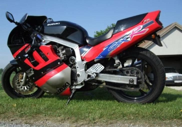 Suzuki GSX 1100 R billede 3