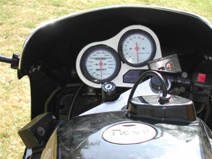 Suzuki GSX 1100 R billede 4