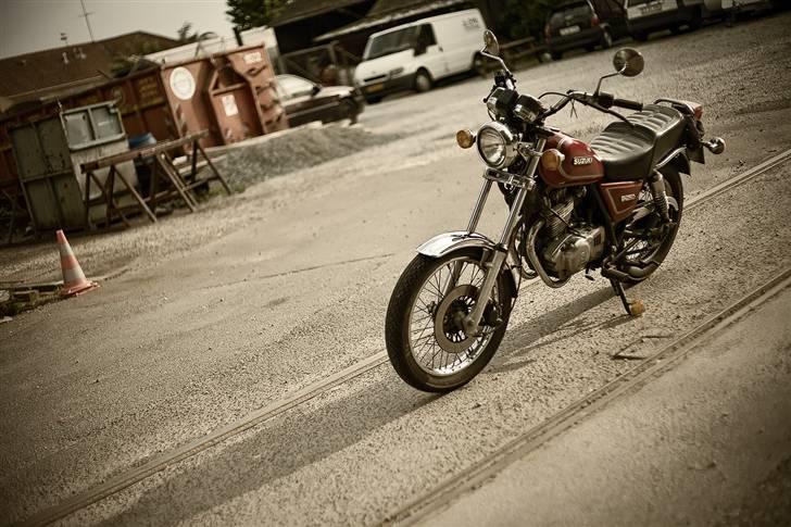 Suzuki GN 250 Solgt - der er også olie temperaturmåler billede 11