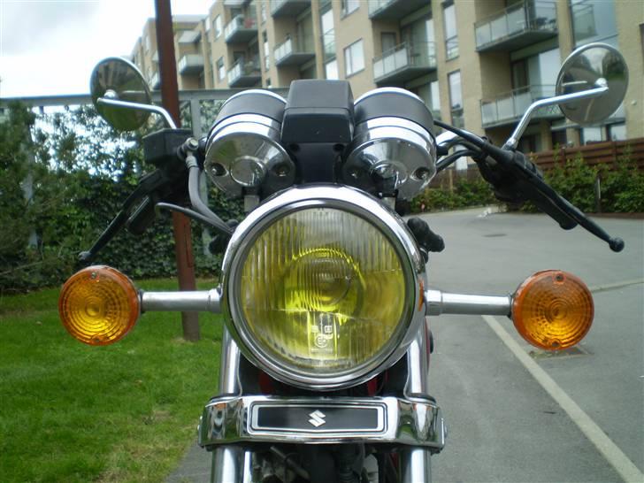 Suzuki GN 250 Solgt - Lige i øjeblikket er der gul pære i. billede 13