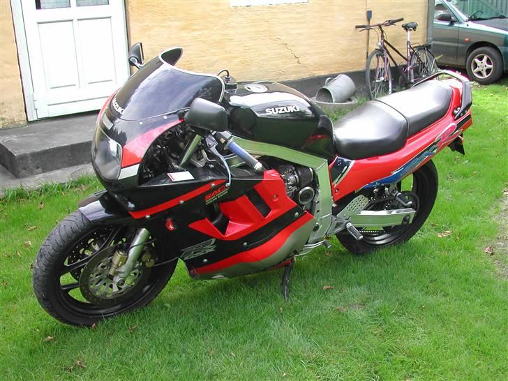 Suzuki GSX 1100 R billede 9