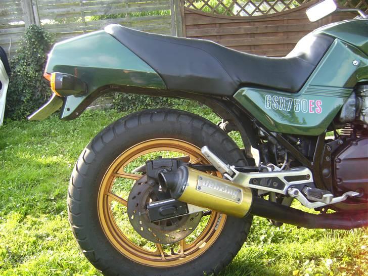 Suzuki gsx750 es billede 3