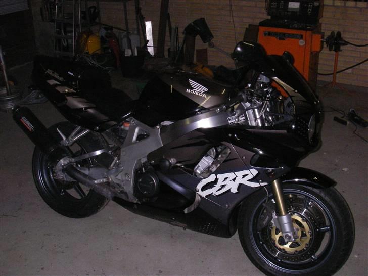 Honda CBR 900 RR SOLGT billede 10