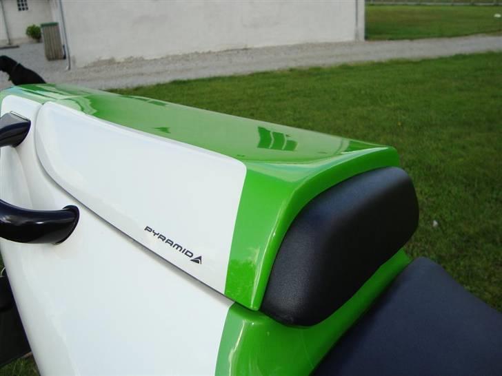 Kawasaki ZX7R Cup Edition (solgt) billede 11