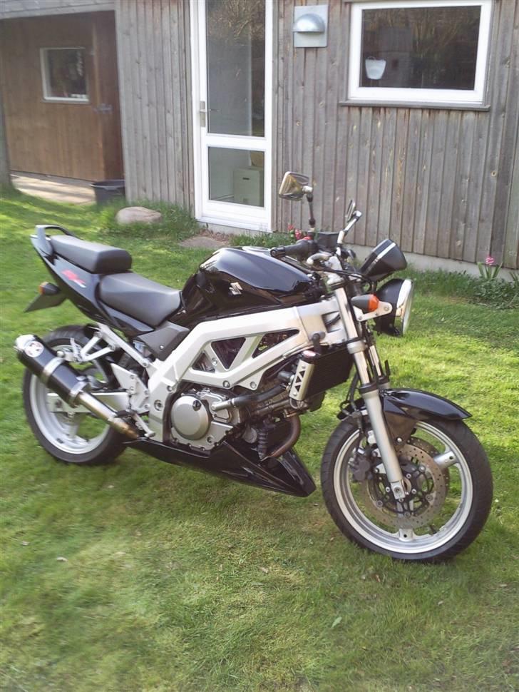 Suzuki Sv 650 Naked - Som den står nu.. Super nice.. :) billede 5