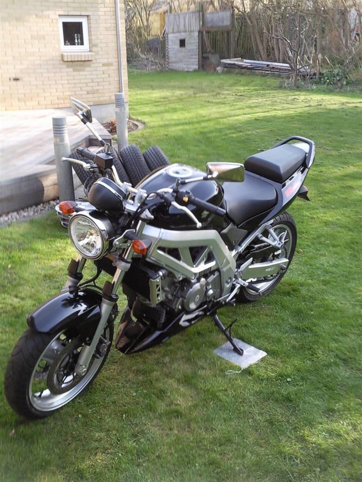 Suzuki Sv 650 Naked - Som den står nu.. Super nice.. :) billede 6