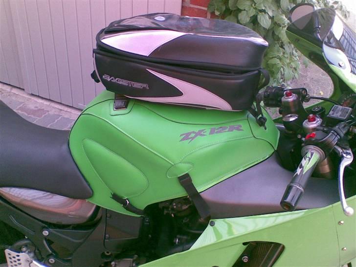 Kawasaki ZX12R billede 8