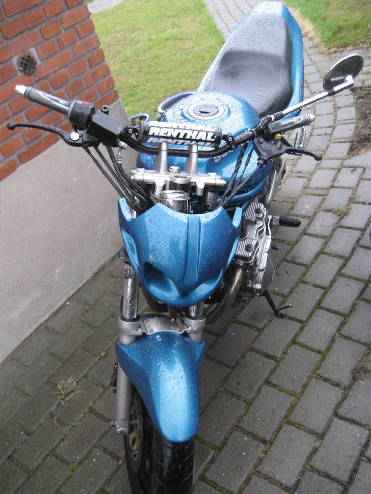 Suzuki GSF 600 Bandit N - Renthal styret med de sorte greb... billede 4