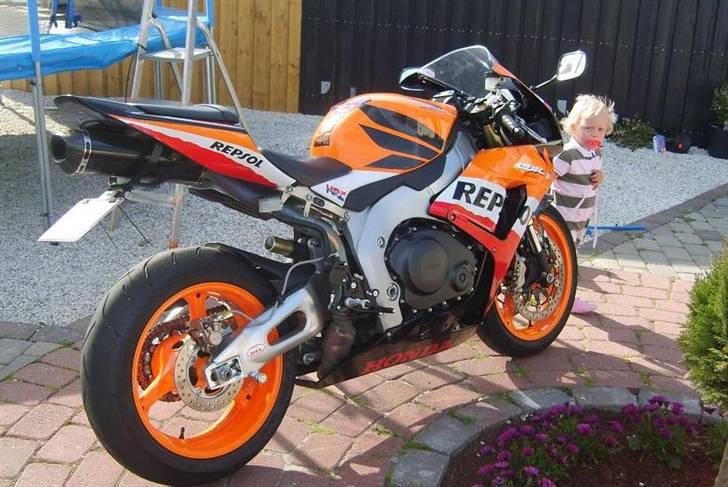 Honda CBR 1000 RR *SOLGT 2014* - Rigged som GadeMC. billede 3