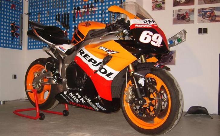 Honda CBR 1000 RR *SOLGT 2014* - Rigged som Baneged. billede 8