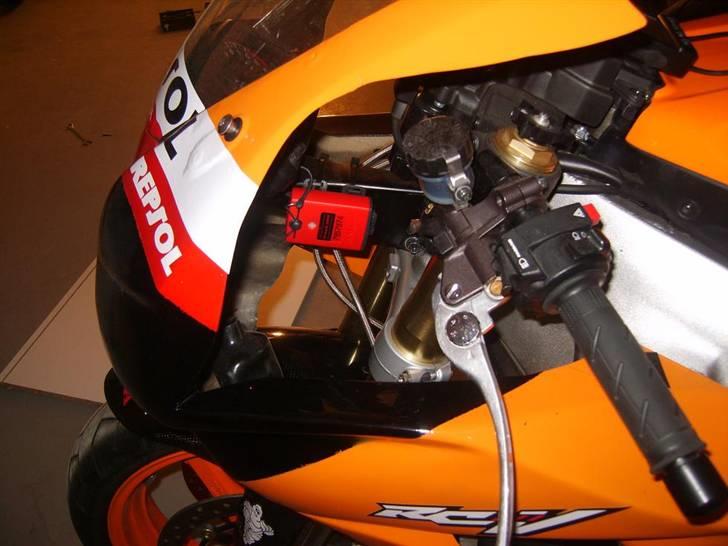 Honda CBR 1000 RR *SOLGT 2014* - Rigged som Baneged, med AMB TranX260 Transponder. billede 13