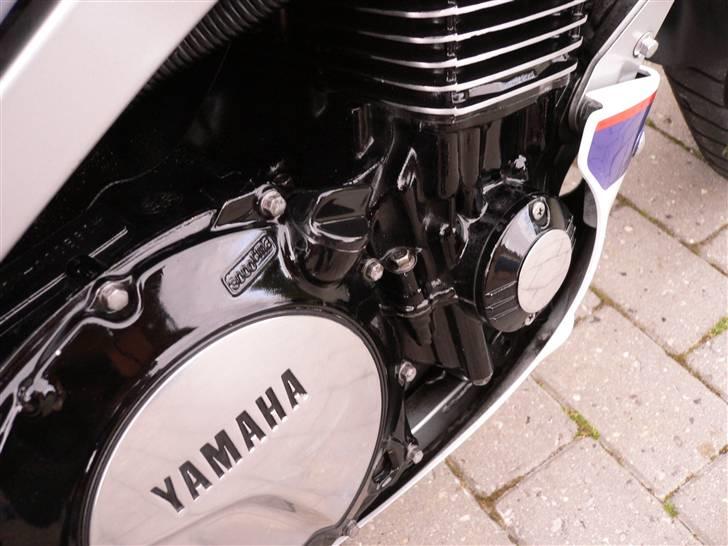 Yamaha FJ1200 - Sort og blankt, det klæder nu hinanden... billede 20