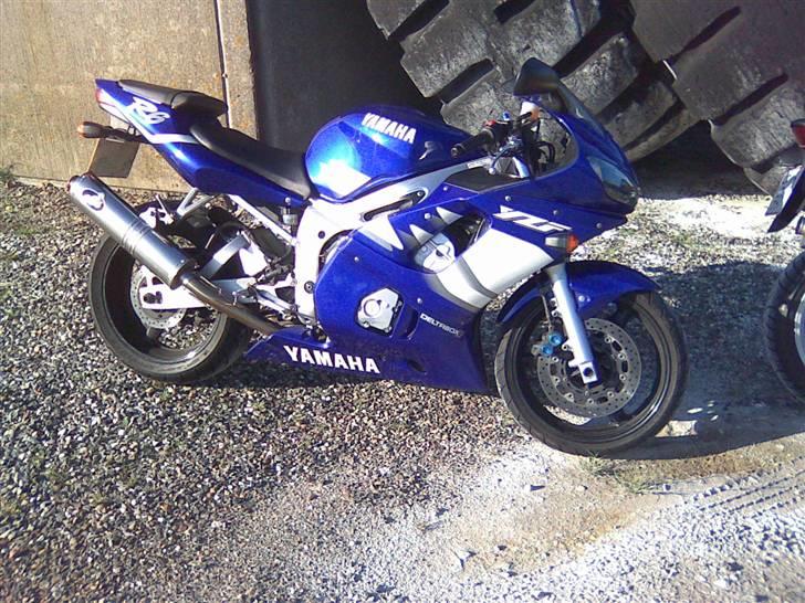 Yamaha YZF R6 billede 11