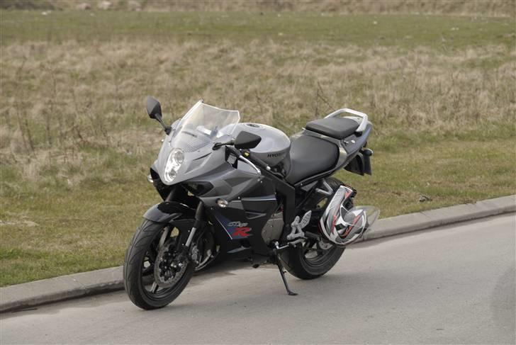 Hyosung GT 250 R (solgt) billede 3