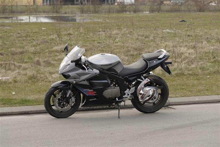 Hyosung GT 250 R (solgt) billede 4