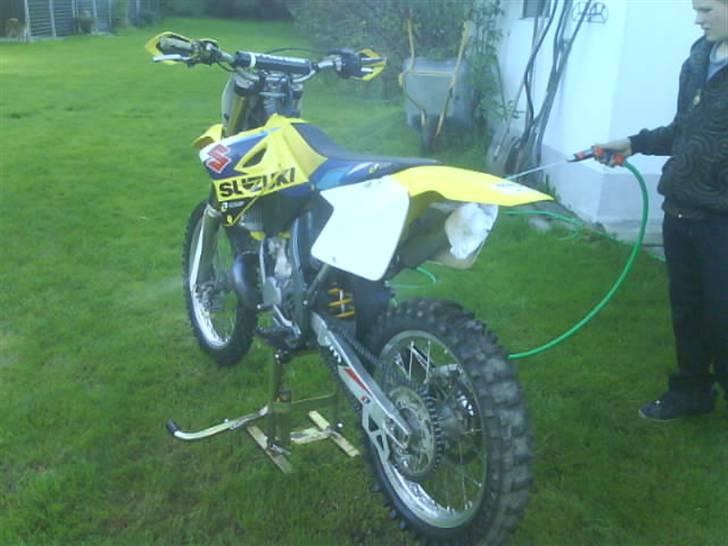 Suzuki 250cc *SOLGT* billede 5