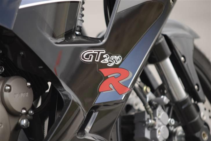 Hyosung GT 250 R (solgt) billede 13