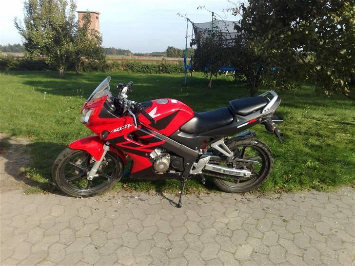 Honda CBR 125 R billede 1