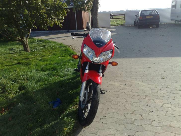 Honda CBR 125 R billede 2