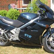 Honda VFR RC36