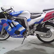 Suzuki gsxr 400 gk76a (SOLGT)