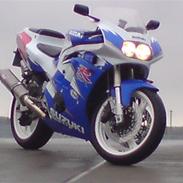 Suzuki gsxr 400 gk76a (SOLGT)