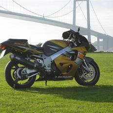 Suzuki GSXR 750 SRAD - Solgt