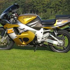 Suzuki GSXR 750 SRAD - Solgt