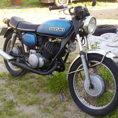 Suzuki T250