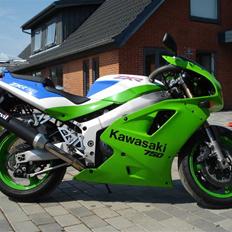 Kawasaki ZXR750