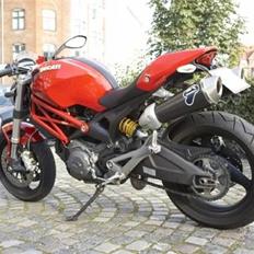 Ducati monster 696