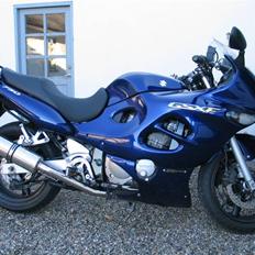 Suzuki GSX 750 F