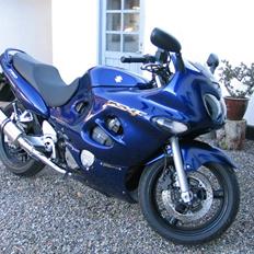 Suzuki GSX 750 F