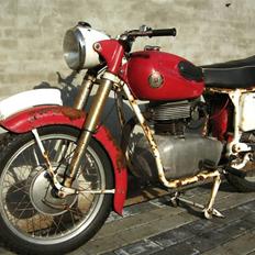 Universal Junior 250cc