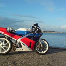 Honda VFR 400 R -solgt-
