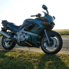 Kawasaki ZZR 600   *SOLGT*