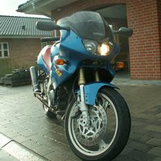 Yamaha szr 660