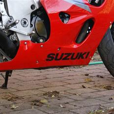 Suzuki gsxr-600