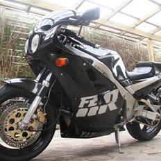 Yamaha FZR 1000
