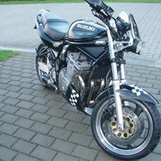 Suzuki Bandit Gsf S 600. SOLGT