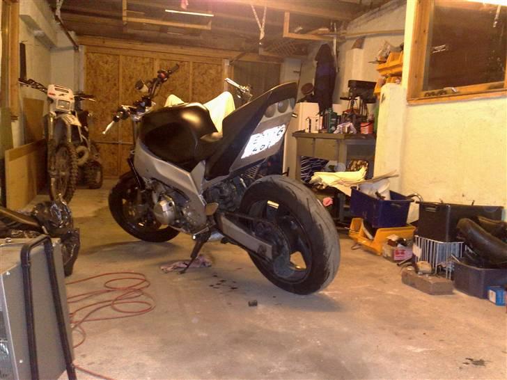 Yamaha FZR600R Streetfigther billede 17