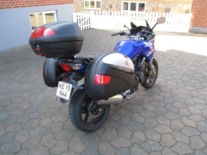 Honda CBF 600 SA [SOLGT] - Nye sidetasker - Givi Keyless Monolock monteret på SW-Motech rack billede 17