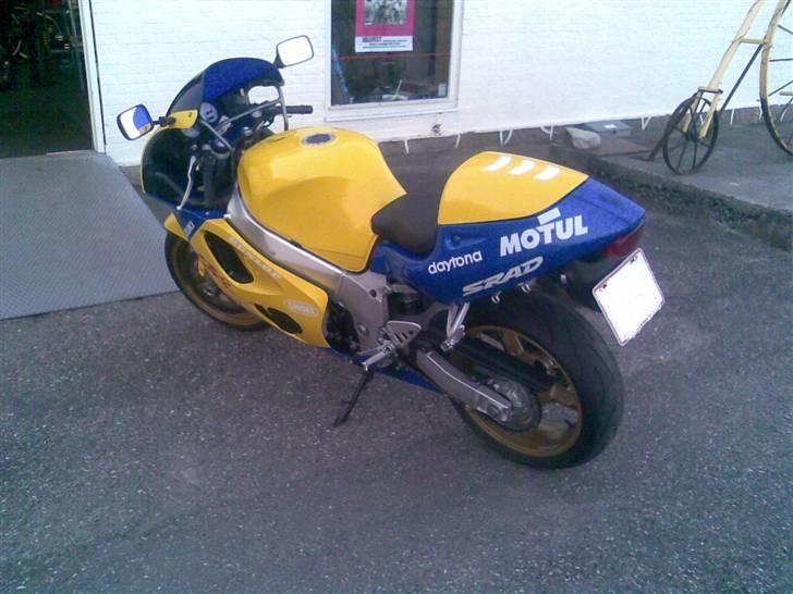 Suzuki gsxr 600 solgt billede 6