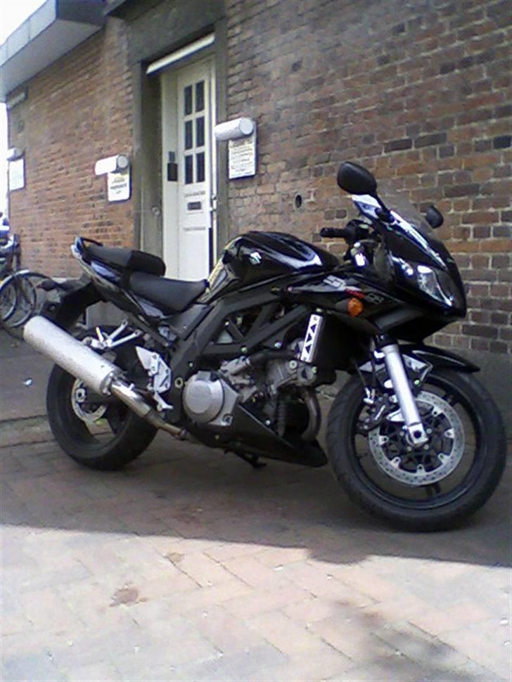 Suzuki sv1000s (SOLGT) billede 1
