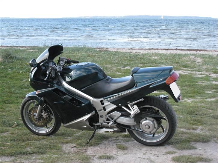 Honda VFR 750 F billede 1