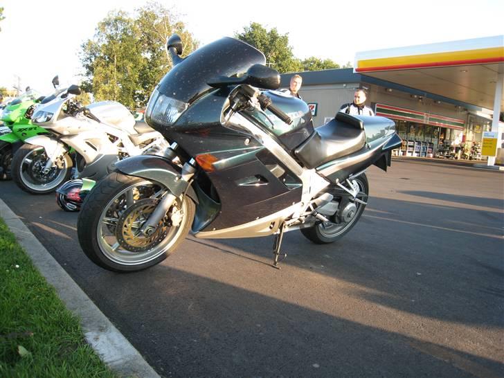 Honda VFR 750 F billede 2
