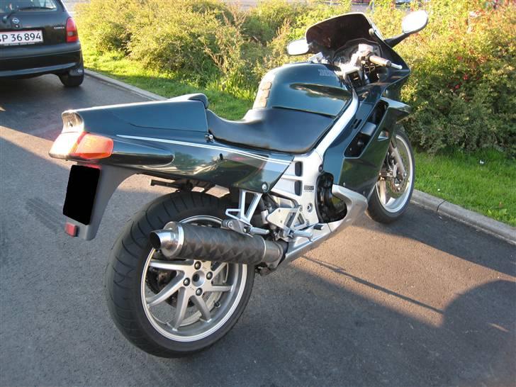 Honda VFR 750 F billede 3
