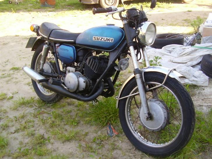 Suzuki T250 billede 3