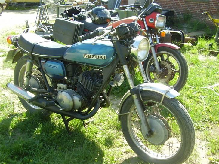 Suzuki T250 billede 4