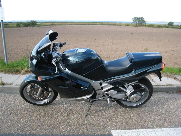 Honda VFR 750 F billede 6